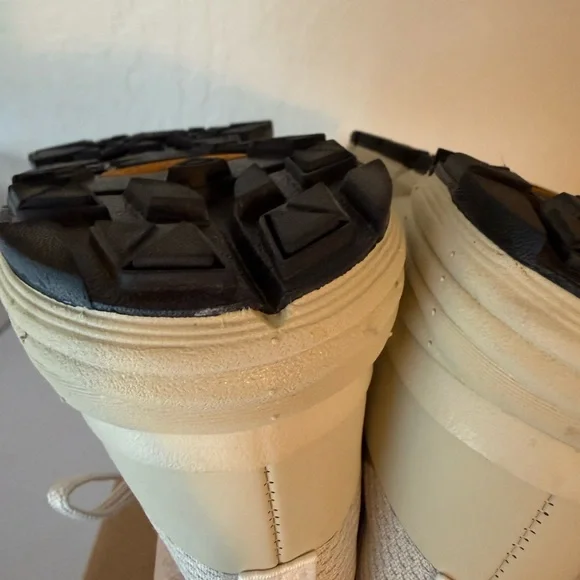 Women's VEJA Dekkan Trail Shoes - Picture 10 of 11